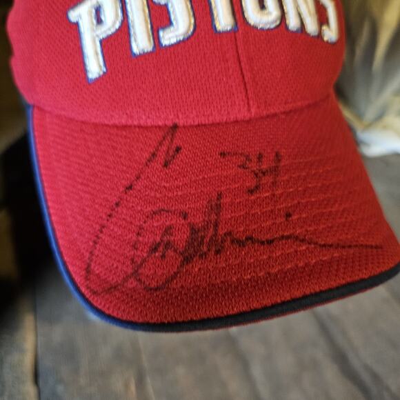 Detroit Pistons Corliss Williamson Signed Auto NBA Basketball Flexfit Hat - Picture 2 of 5